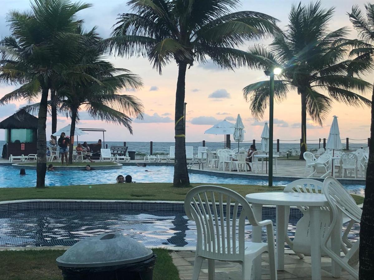 Porto De Galinhas-muro Alto